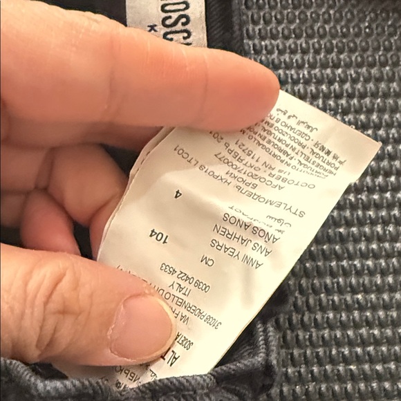 Burberry& Moschino Black Jeans with Navy and Gray T-Shirts - Picture 5 of 5